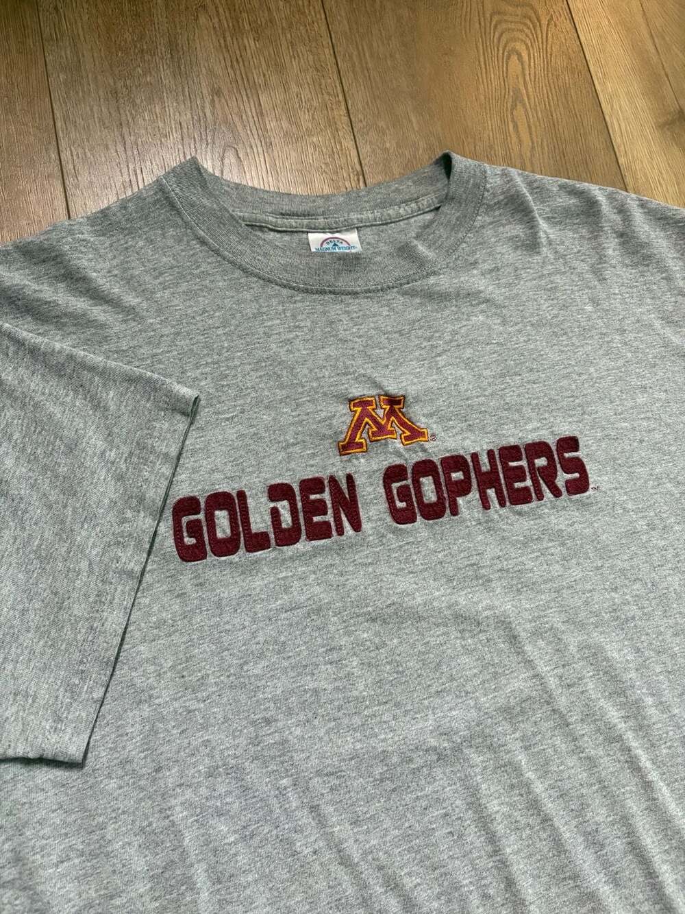 Delta Magnum Weight Minnesota Golden Gophers T-Shirt Size L Gray
